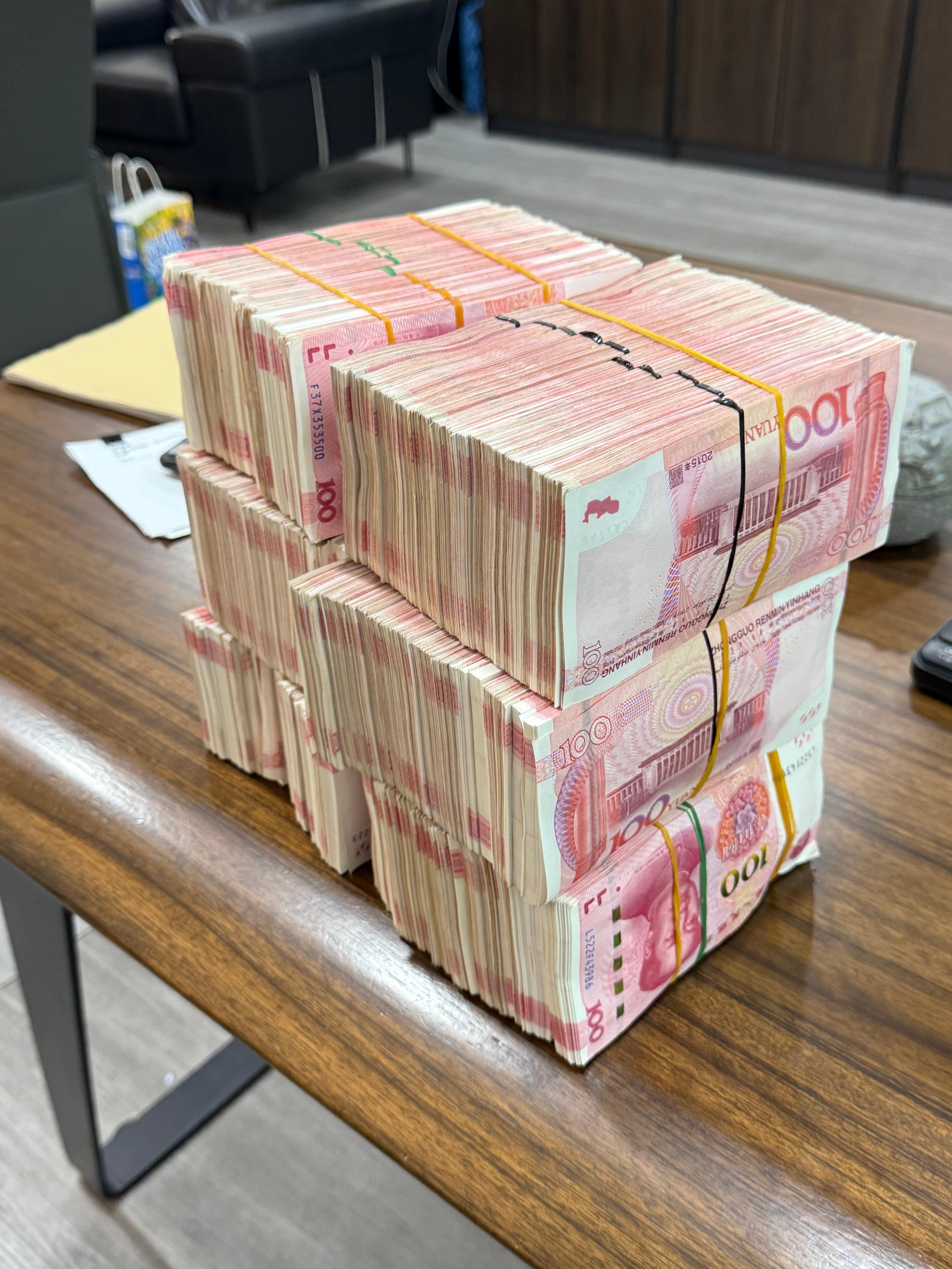 忙碌的一天暂时告一段落了，今天又拿下一单，还是来自于老客户的支持，前几年偶然认识