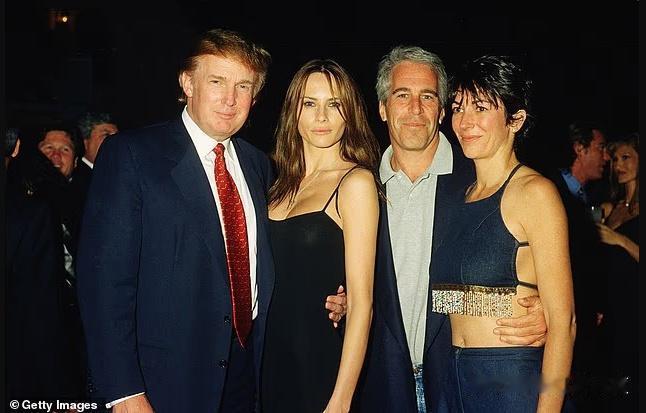 刚刚（12月23日），美国政府公布了新一批与已故性犯罪富豪爱泼斯坦相关的档案，其