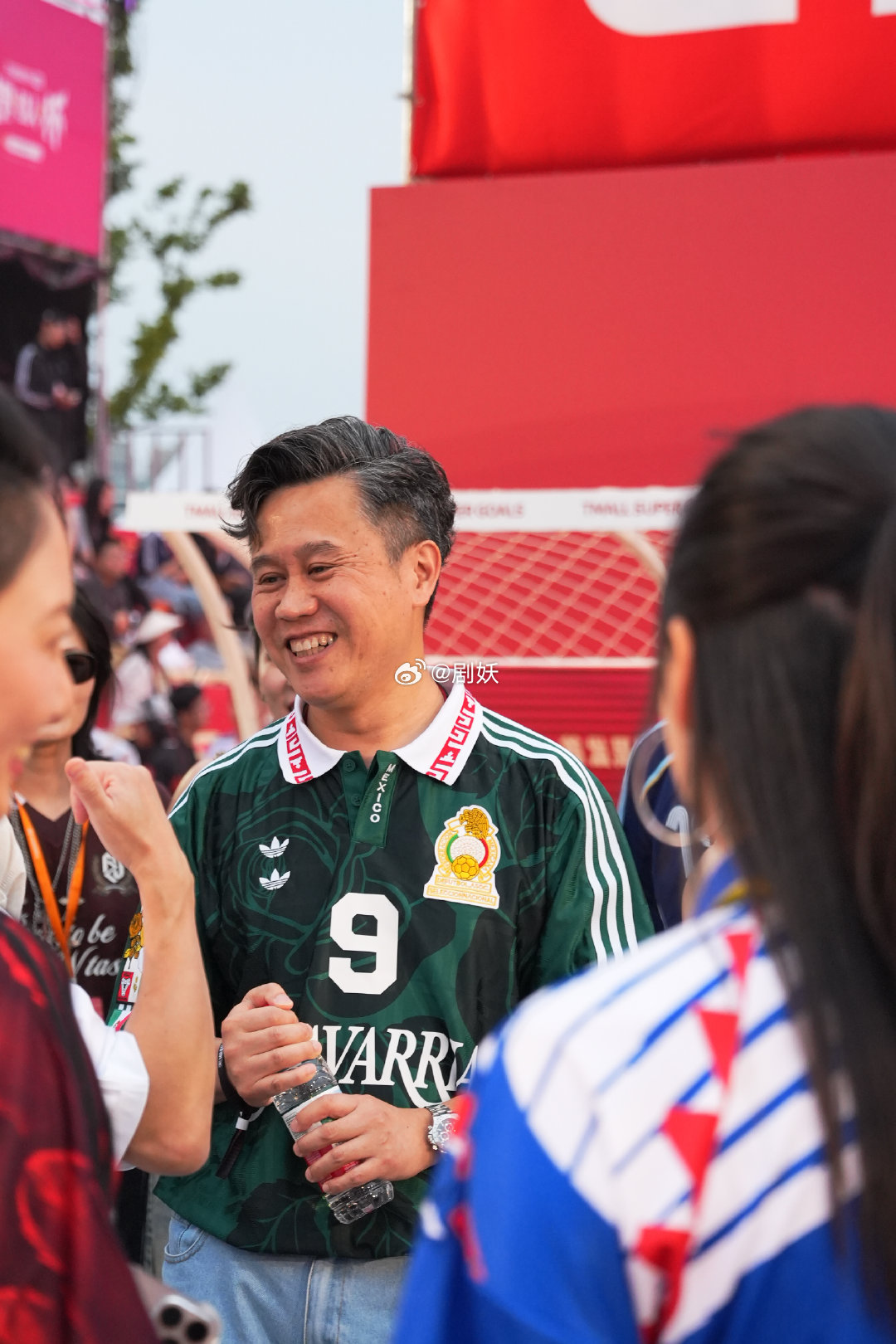 上海开启世界路人杯狂欢城市烟火遇上热血绿茵，上海世界路人杯看点十足，王安宇等人亮