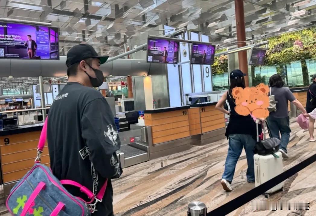 提起陈赫，很多人记得他的“曾小贤”式幽默，但生活中他却是十足的好女婿。与张子萱外