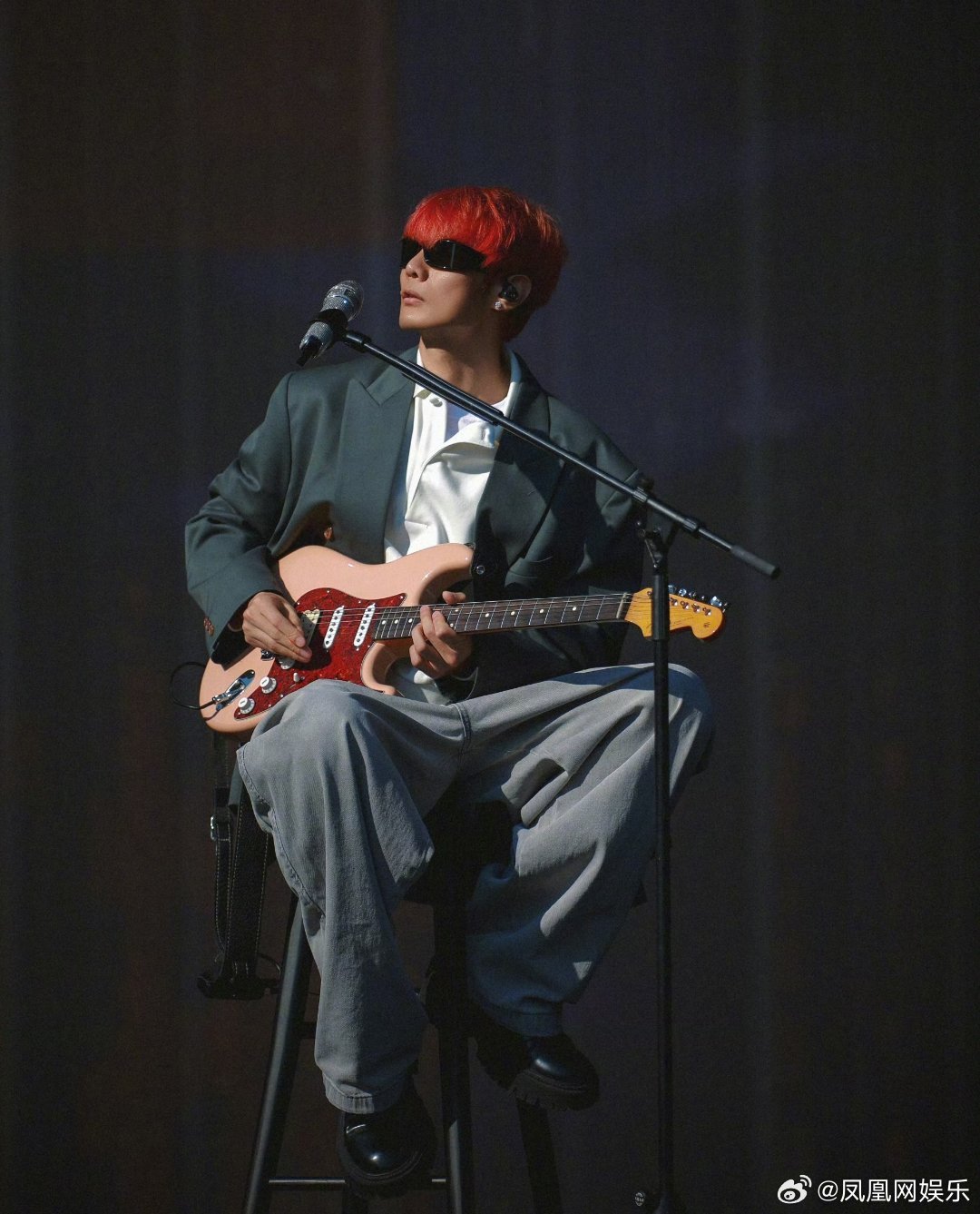 李荣浩发文称单依纯强行侵权李白单依纯发向李荣浩道歉今日，发布长文公开喊话，称对方