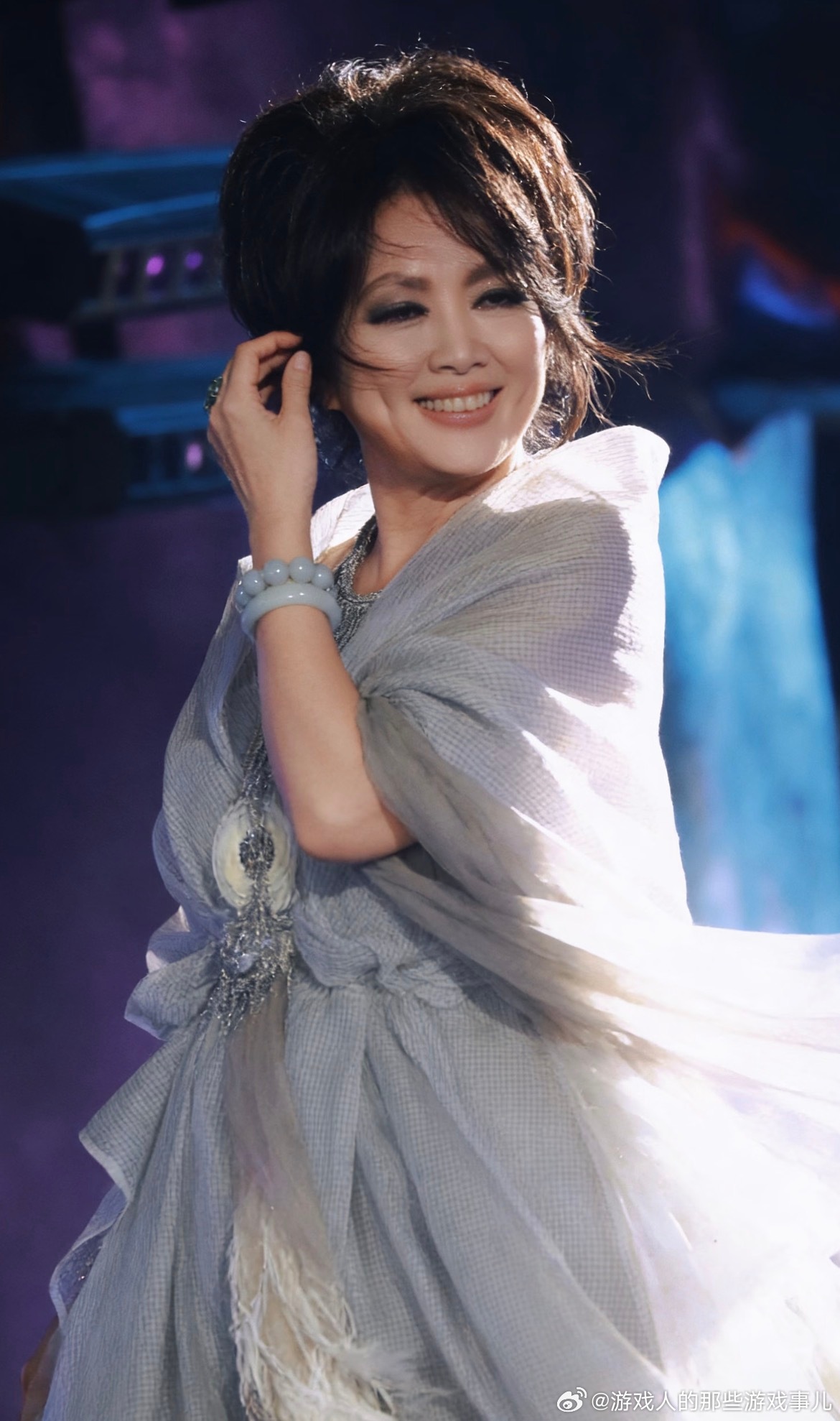 齐豫嗓子怎么了歌手直播 这首歌完全不适合齐豫 ，她的优势发挥不出来，怎么会选这首