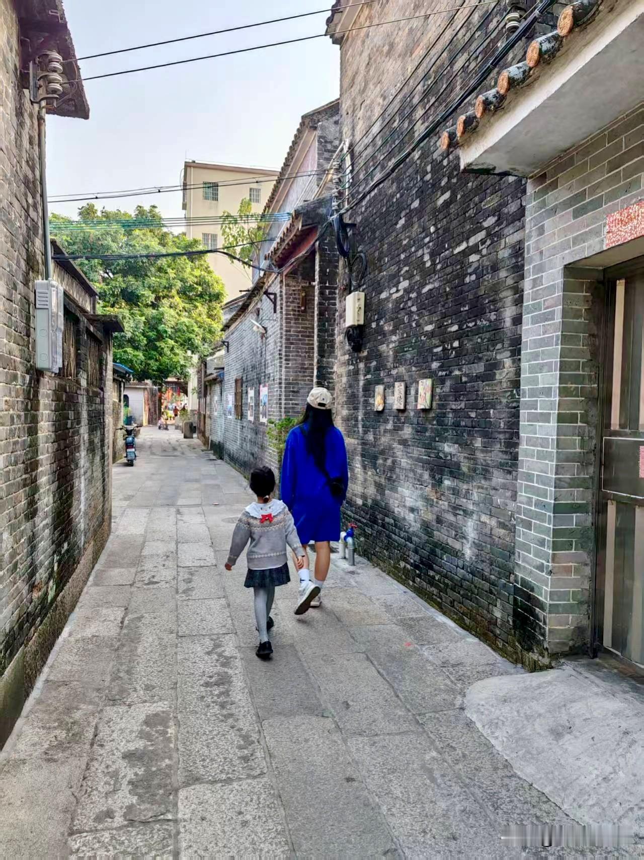 佛山烟桥古村(免费)
地址:
佛山南海区九江镇烟南村‌
交通: (仅供参考)
1