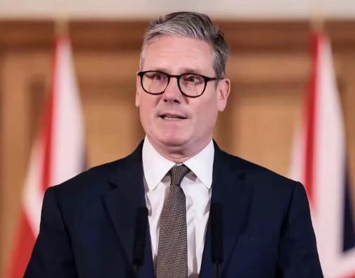 欧美政坛接连大地震，连中国都没想到这一幕会来得这么猛！英国首相斯塔默6 月 22
