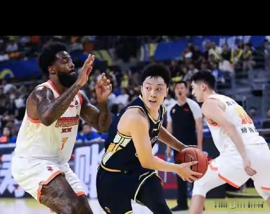 六轮定基调！CBA积分榜层级彻底分化，独一档霸主强势领跑
 
CBA新赛季第六轮