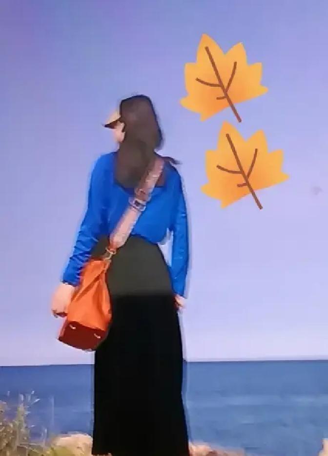 一位宝妈在小红书吐槽，前育儿嫂下户后每周发消息想回来。
去年11月阿姨嫌8000