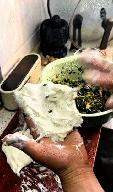 江苏一女子在家闲得发慌，想着老公天天在外头挣钱养家，自己又不上班，孩子上学，家里