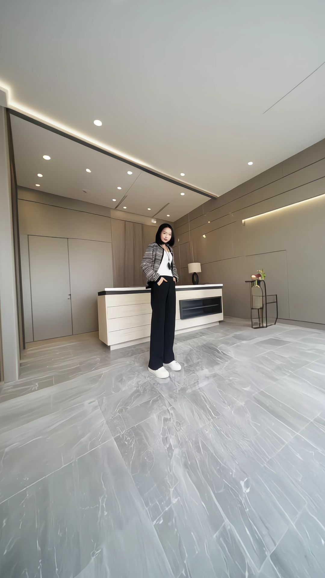 早秋高智感职场穿搭 跟着张柏芝解锁秋冬穿搭好物 H型身材的邪修穿搭 显...