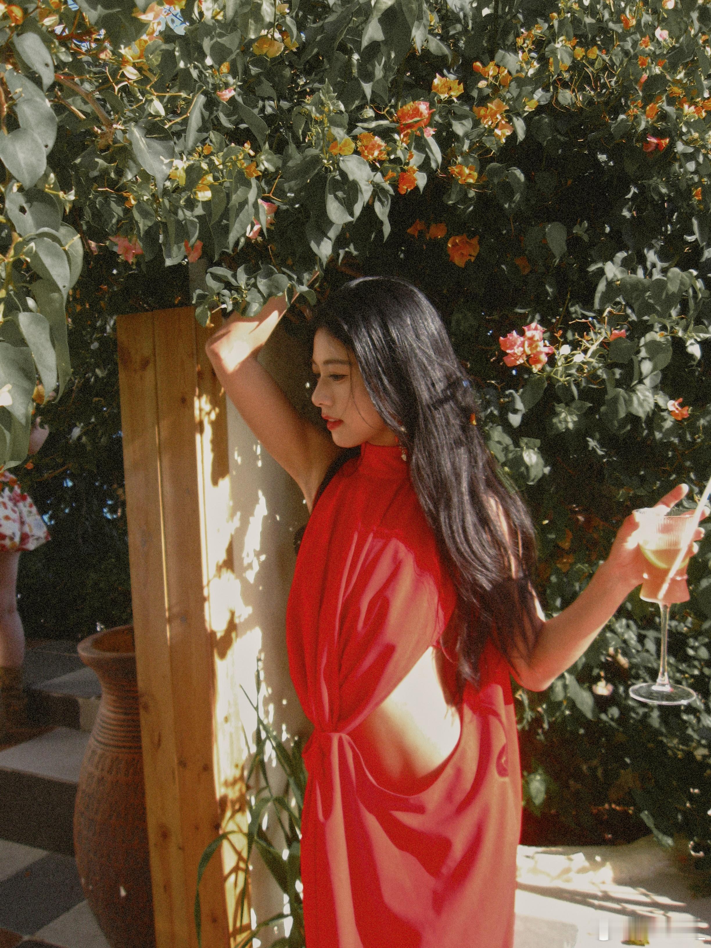 🌊Red Dress by the Sea✨穿搭