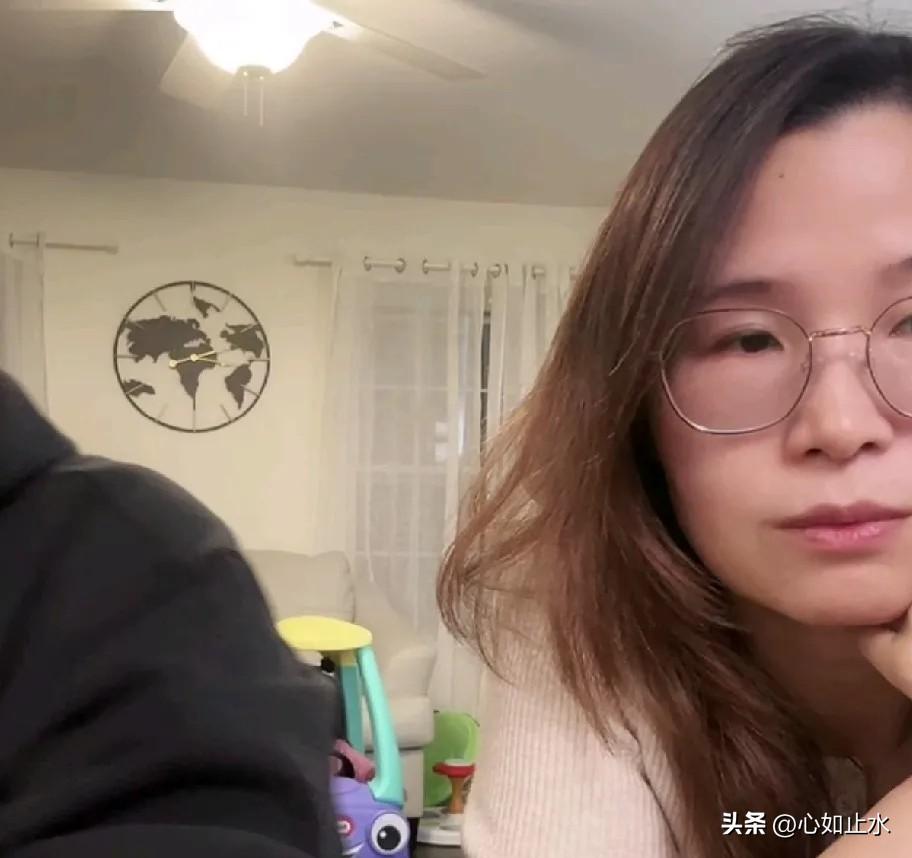 谁也没想到，如今身家底气十足的A妈，在换房大事上态度格外坚决。
无论旁人怎么劝说