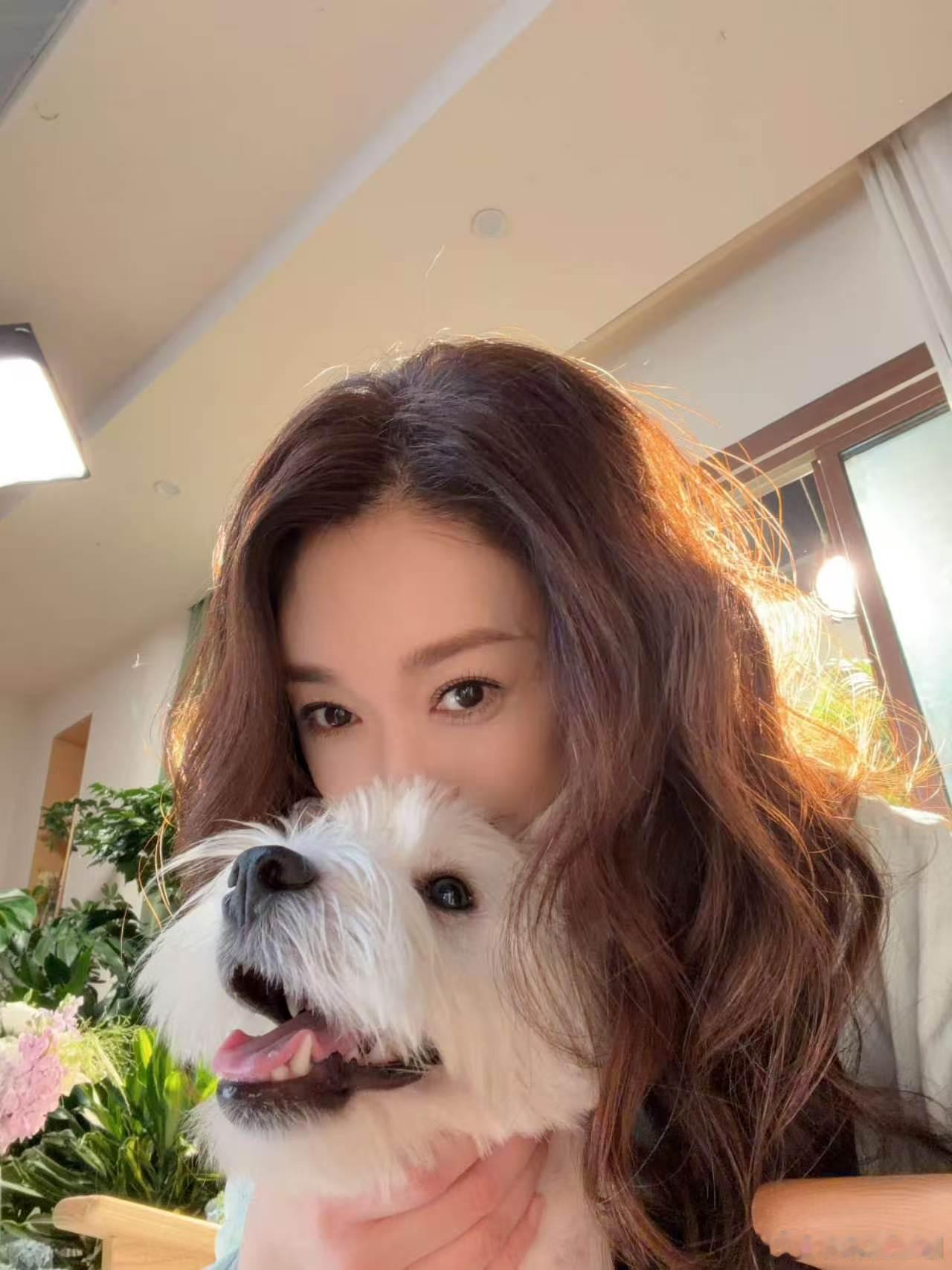 李小冉全脂手臂有肌肉了 50岁还能从零开始，这双长肌肉的手臂，藏着多少不为人知的