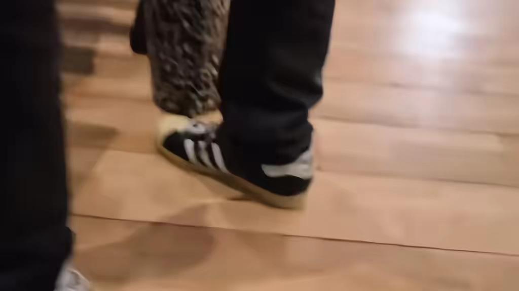 不和你们聊了，我男朋友查岗了