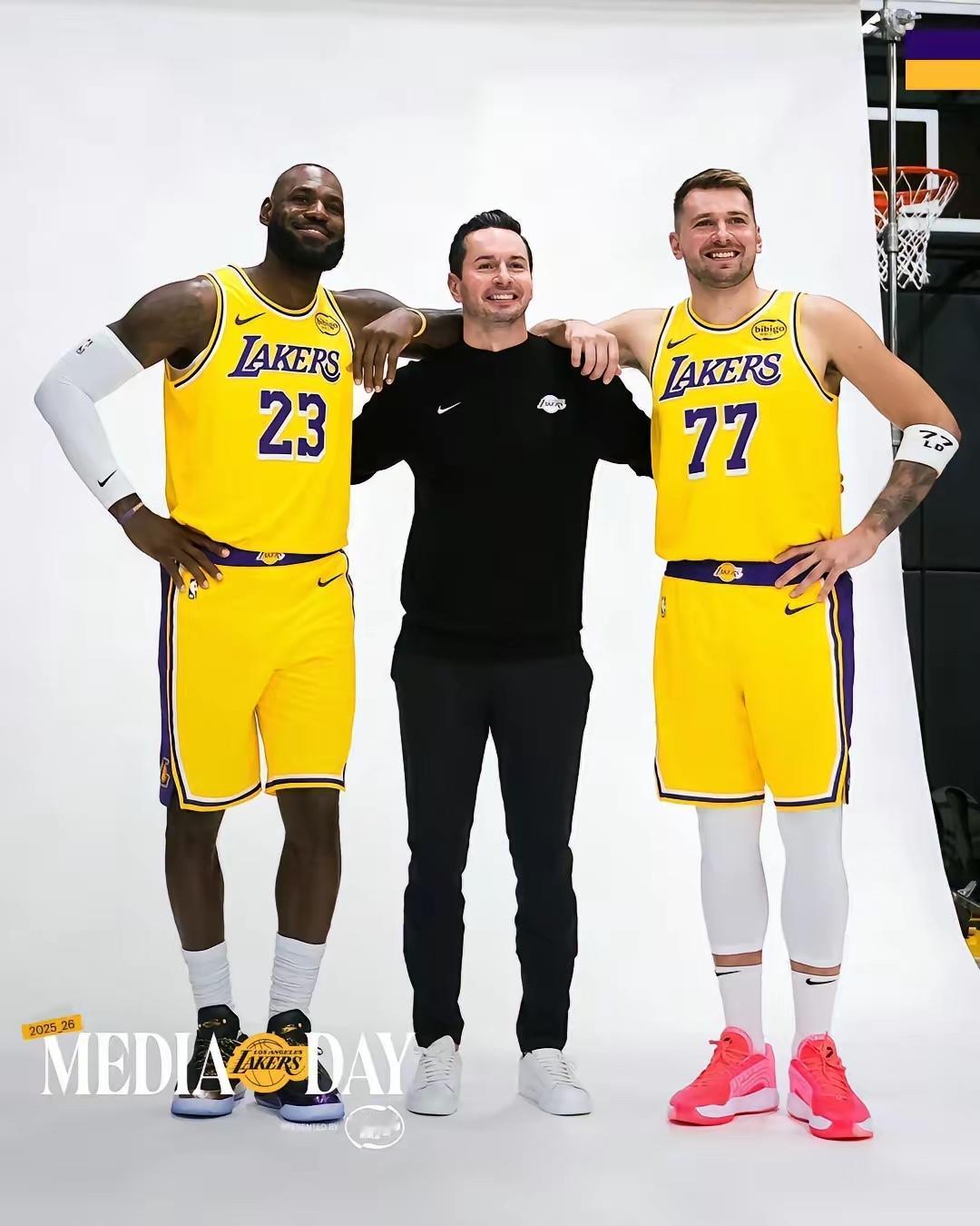 有一说一，真是替詹姆斯着急，湖人没有他反而战绩越来越好，担心他球队老大位置不保。