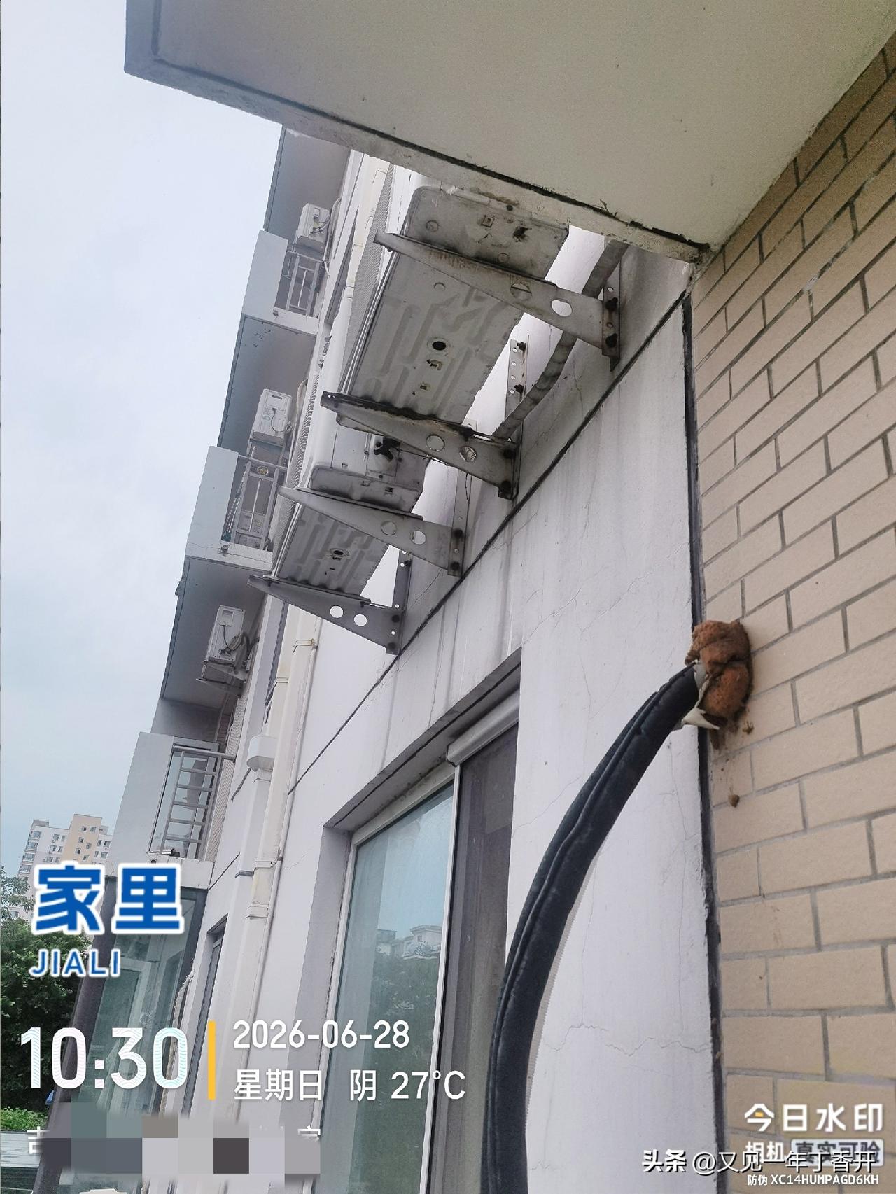 楼上这个空调安装的我在楼下没办法了吗

这几天被楼上空调搞的奔溃了

两室的房子