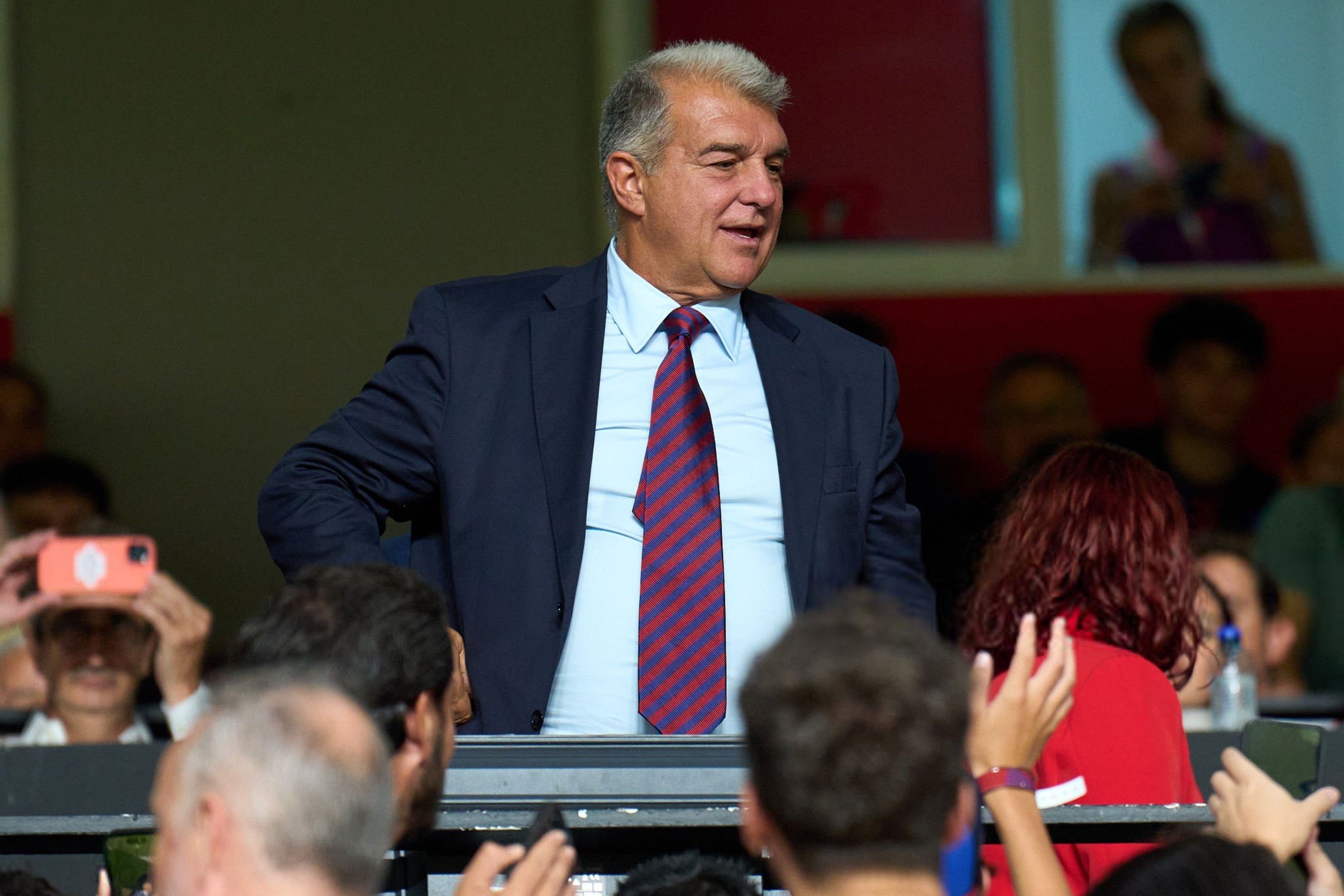 拉波尔塔：西甲联盟主席特瓦斯是一位品格高尚的人，他对工作充满热情。我们之间是普通