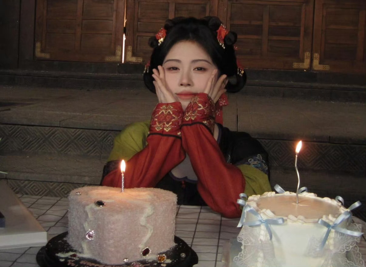 鞠婧祎粉墨江湖 jjy鞠婧祎澹台台 就像玫瑰是浪漫的代名词 你始终是我的首选