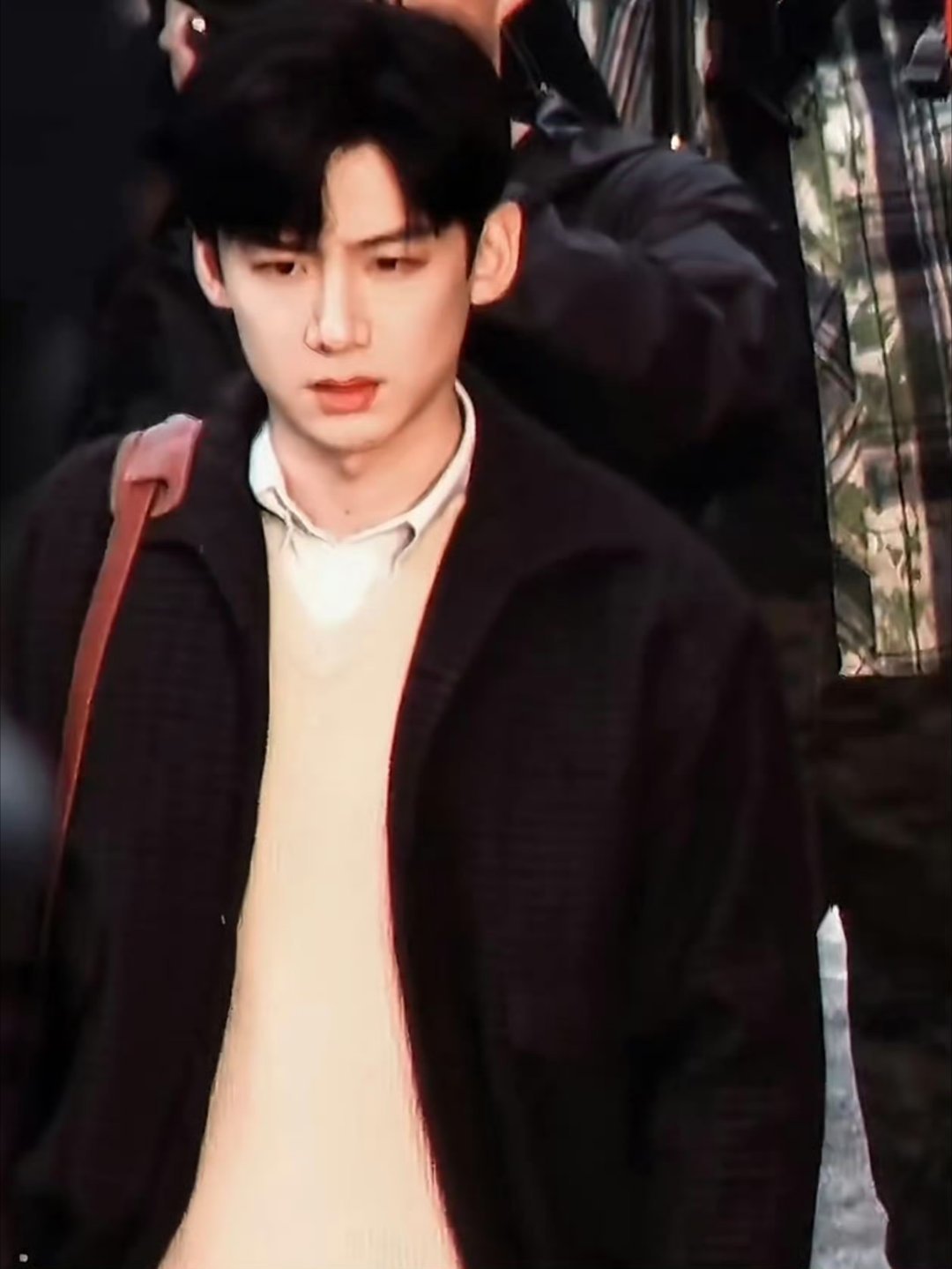 白敬亭战争和人民国造型童家霆少爷好帅这个战争和人有点想看 