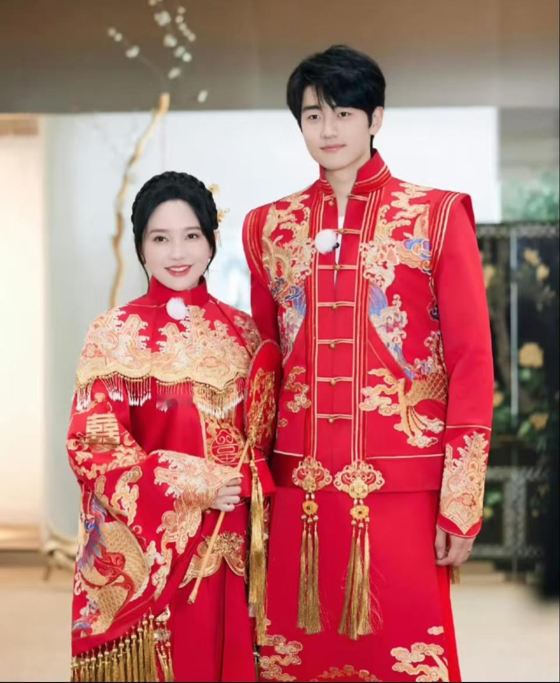 我跟大家打个赌吧！

金莎大概是怀孕了。

我这样说不是因为看到了金莎的孕肚，而