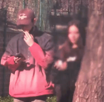 荣梓杉刚上中戏才多久啊？！倒先忙着谈恋爱去了！学业不知道怎么样，反正恋爱谈的不错