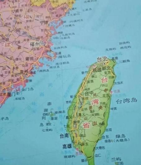 一位山东小伙曾提出了一个台湾回归后的管理思路，不要直接设为一个省，也不要搞特区，