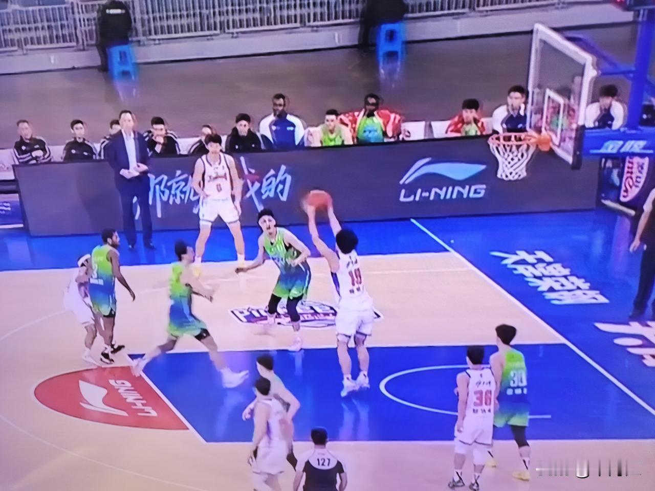 新疆伊力特队客场98:100不敌天津先行者队
    
    4月13日晚上，