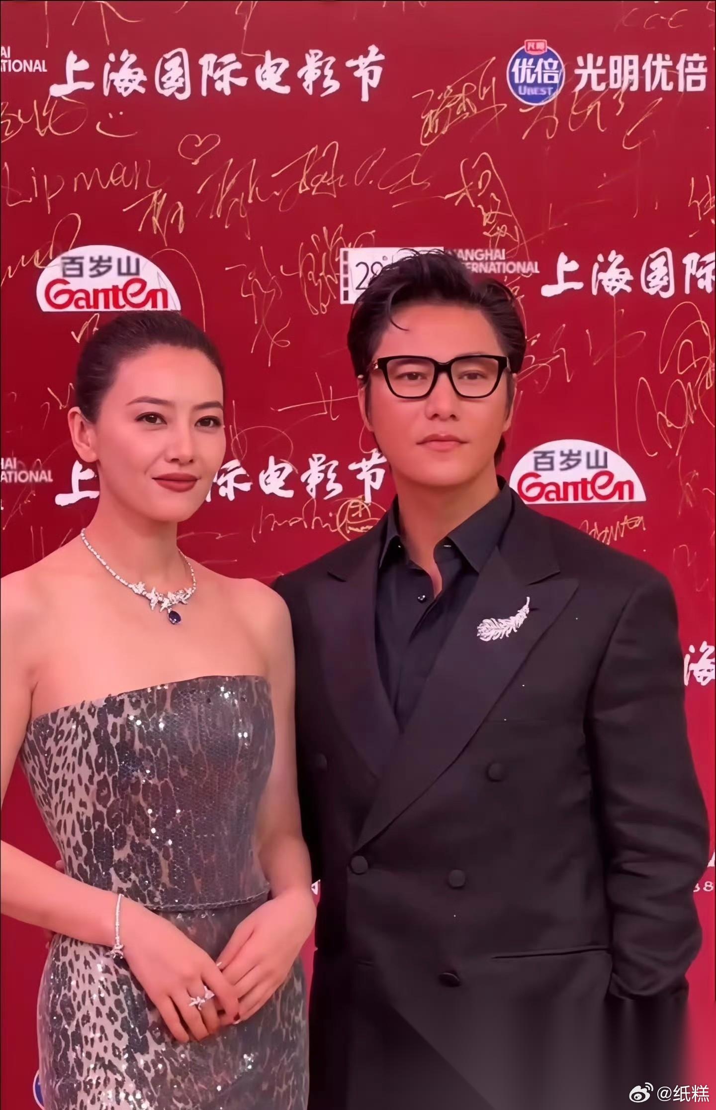 网络上很多人都在说， 陈坤被替换了， 现在的陈坤不是真正的陈坤，我只想说他其实只