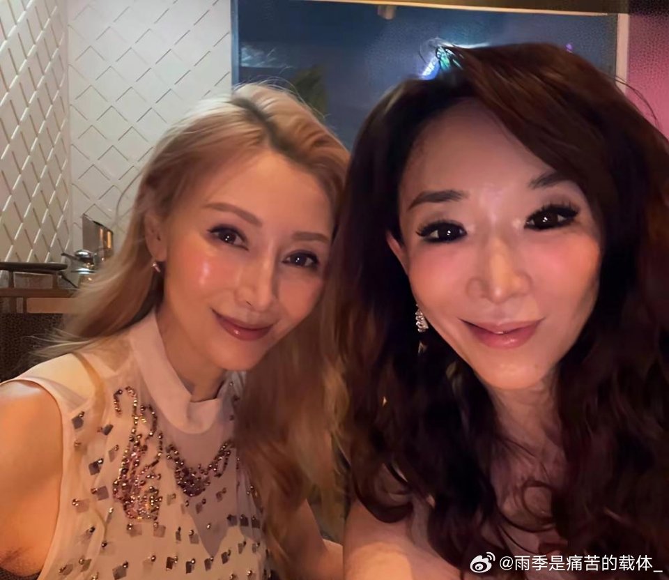  56岁再度出镜的李嘉欣，终于让大家看清，抗衰防垮可不是说说而已 