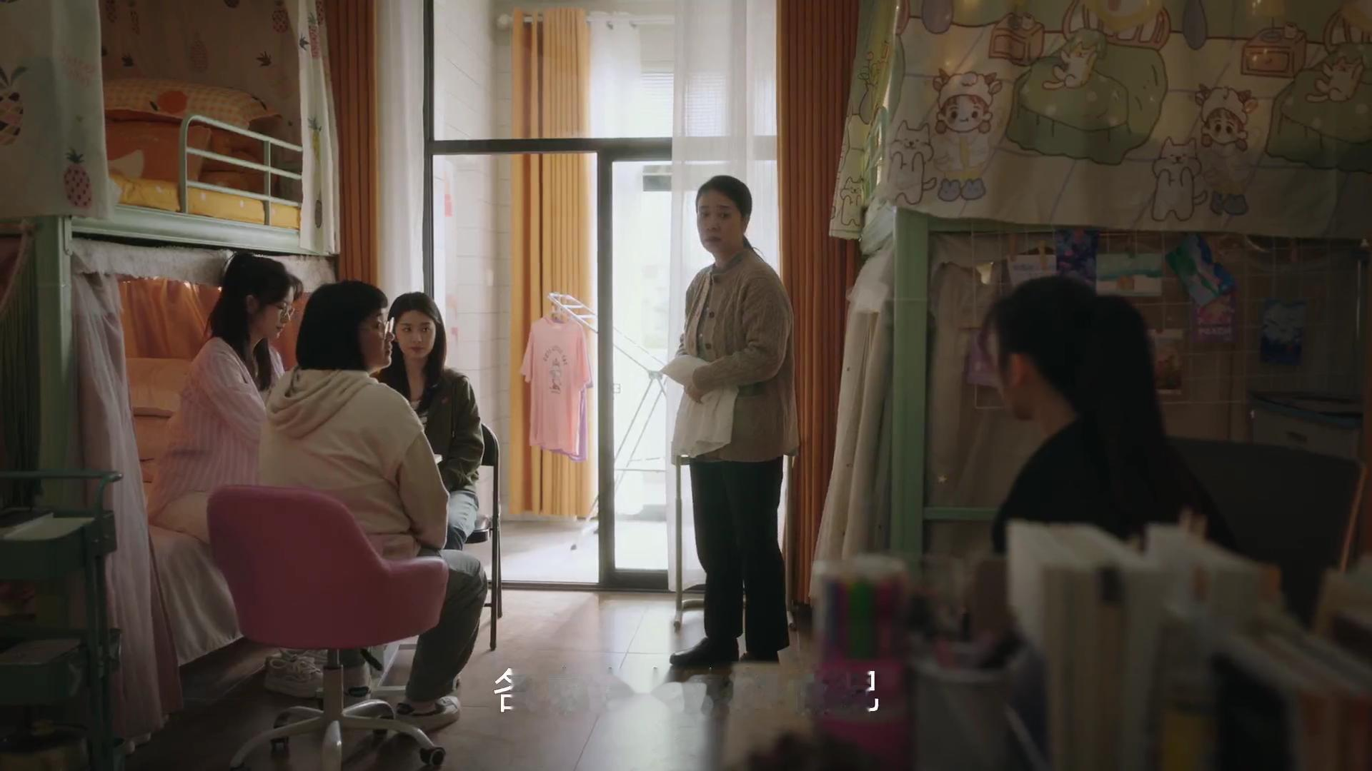 #我妈替我教育我舍友##代入女主视角这宿舍住不下去#哎，这宿舍真住不下去了！家里
