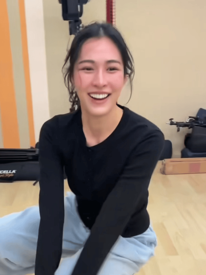 半夜看看开心的宝宝邝玲玲 ​​​