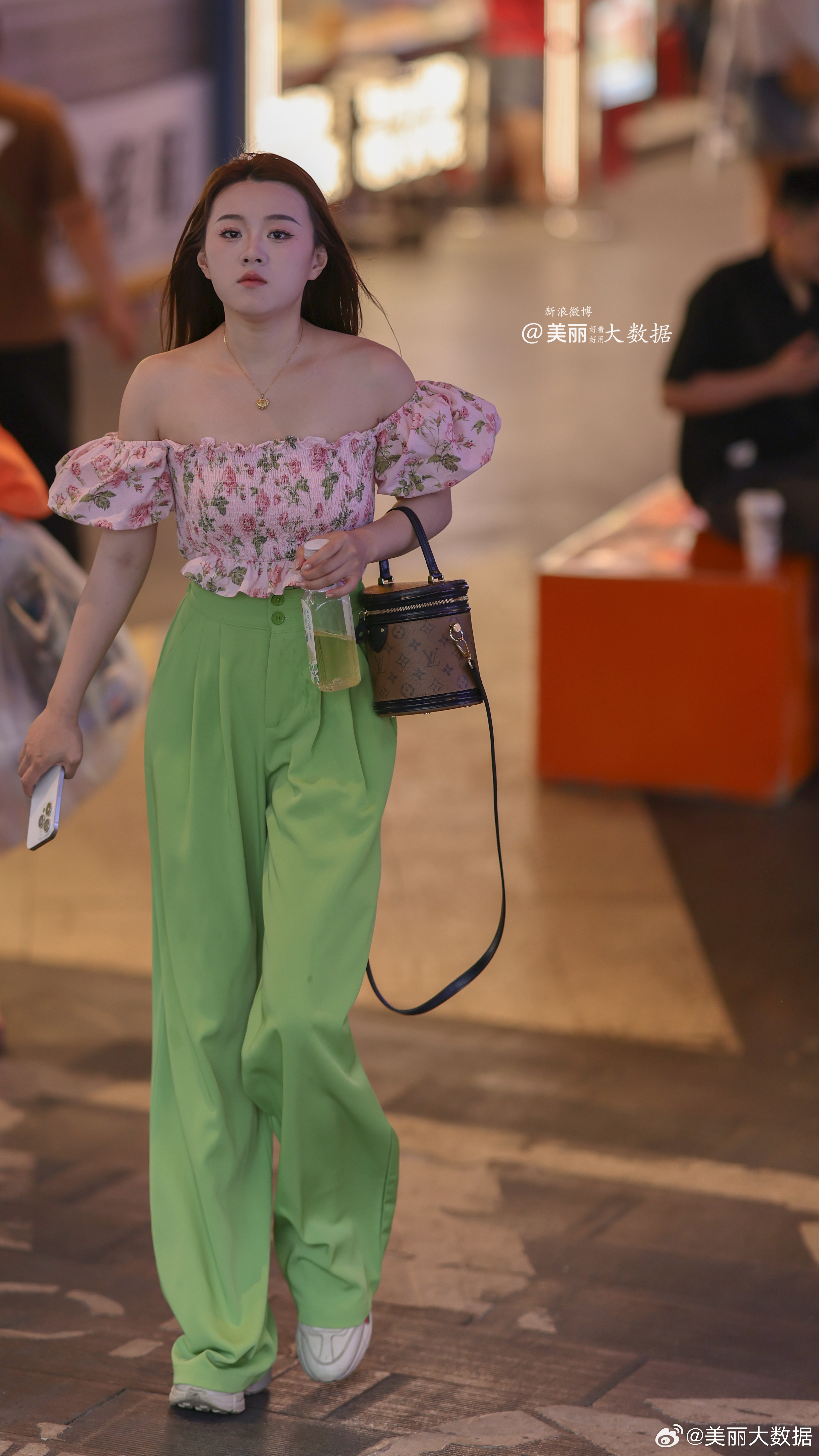 这个颜色好撞[哈哈] ​​​