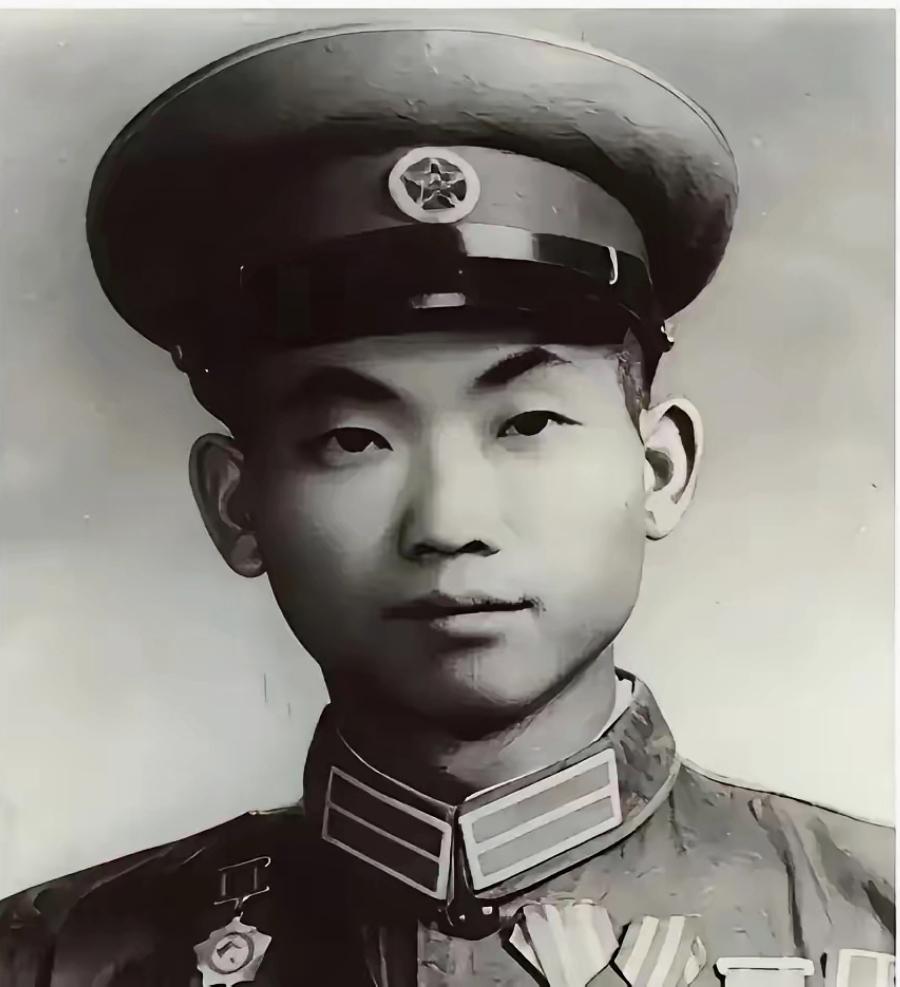 1952 年底，志愿军总部发生了一件极其罕见的奇事：一份刚从前线递上来的战报，硬