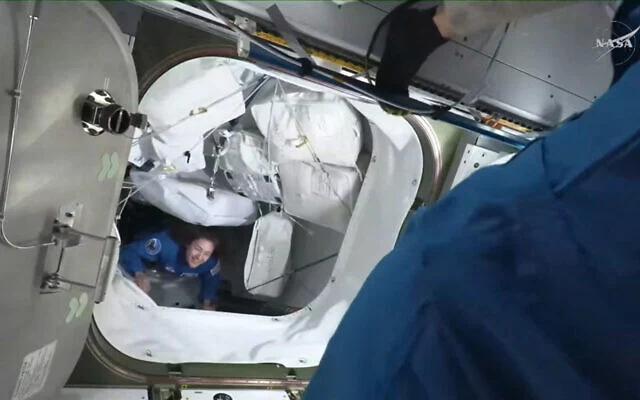 美国国家航空航天局（NASA）周五通报，因俄罗斯舱段空气泄漏情况持续恶化且抢修正
