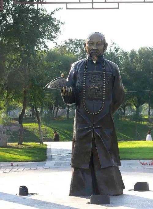 1713年，康熙年间，清朝文字狱史上最大的案子之一落地了。

案子的主角叫戴名世