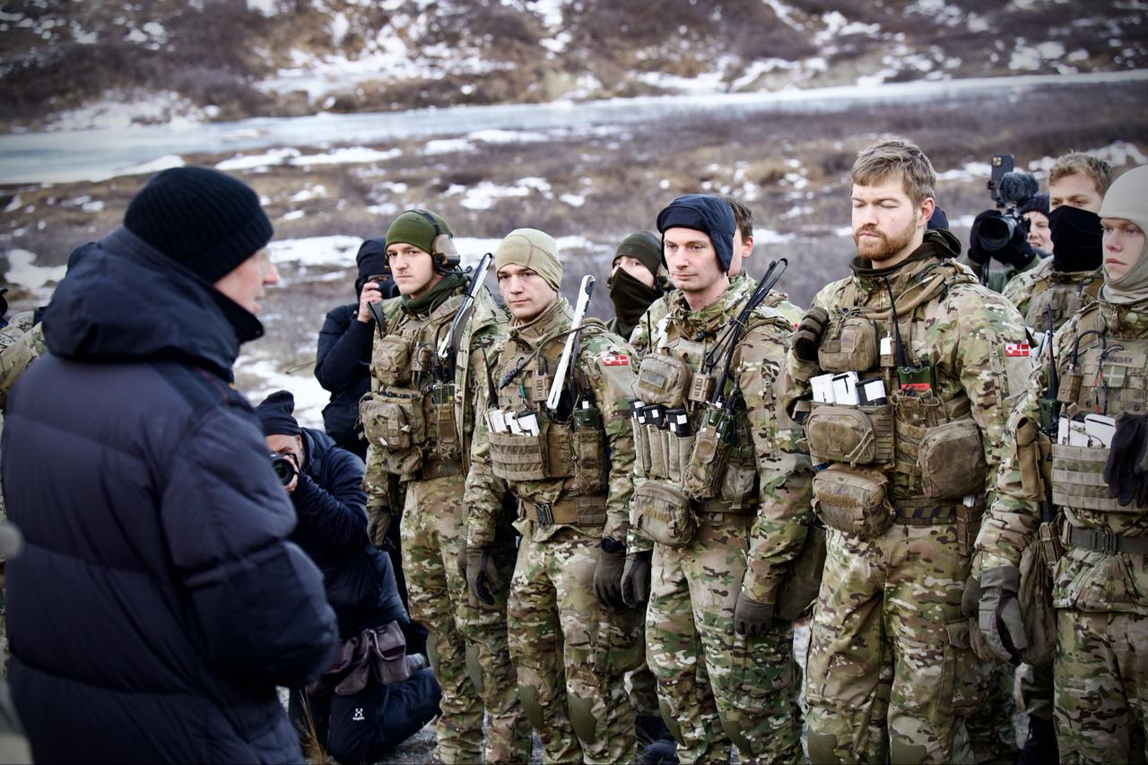 3月20日，丹麦公共广播公司DR基于对12名丹麦政府、军方、情报高层及法国、德国