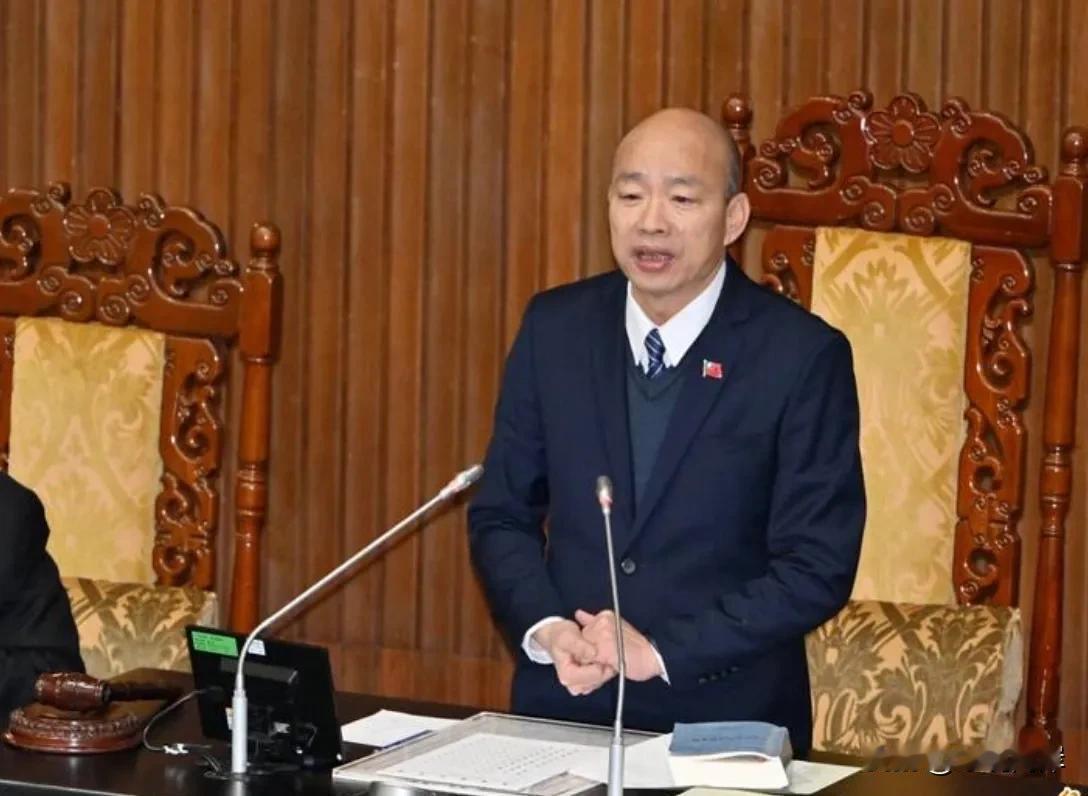 国民党“立委”罗智强今表示，他收到炸弹恐吓讯息，扬言要伤害韩国瑜及他本人，他已向