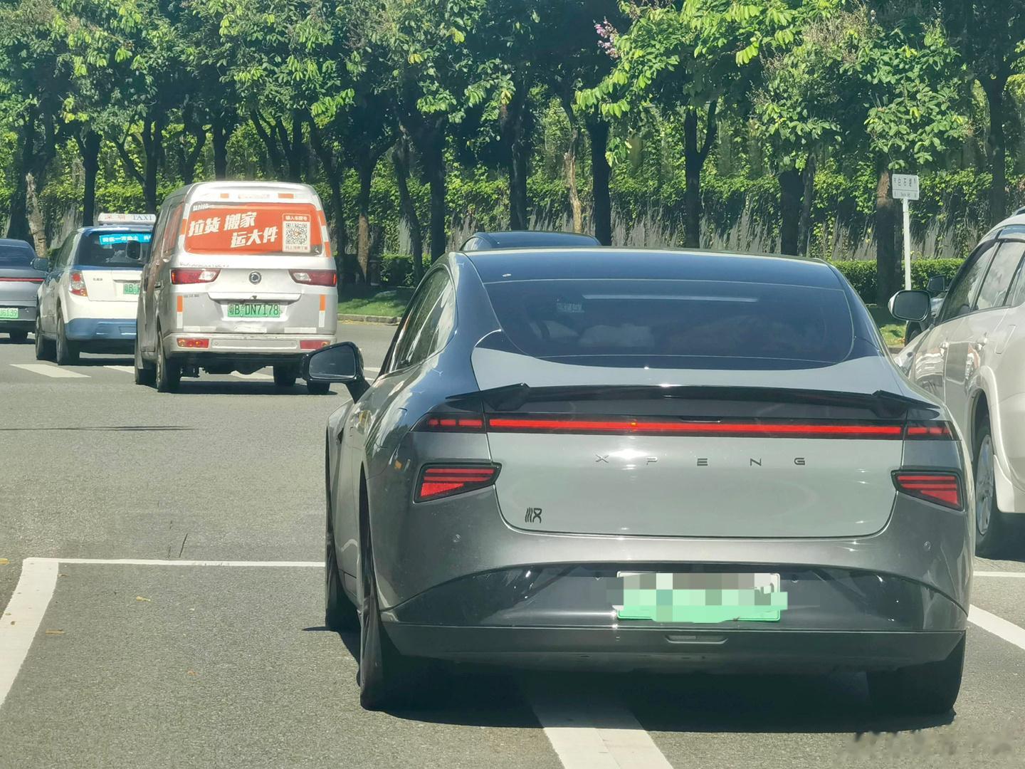 这就是所谓的“身在鹏营心在汉”吗？#小鹏p7# ​​​