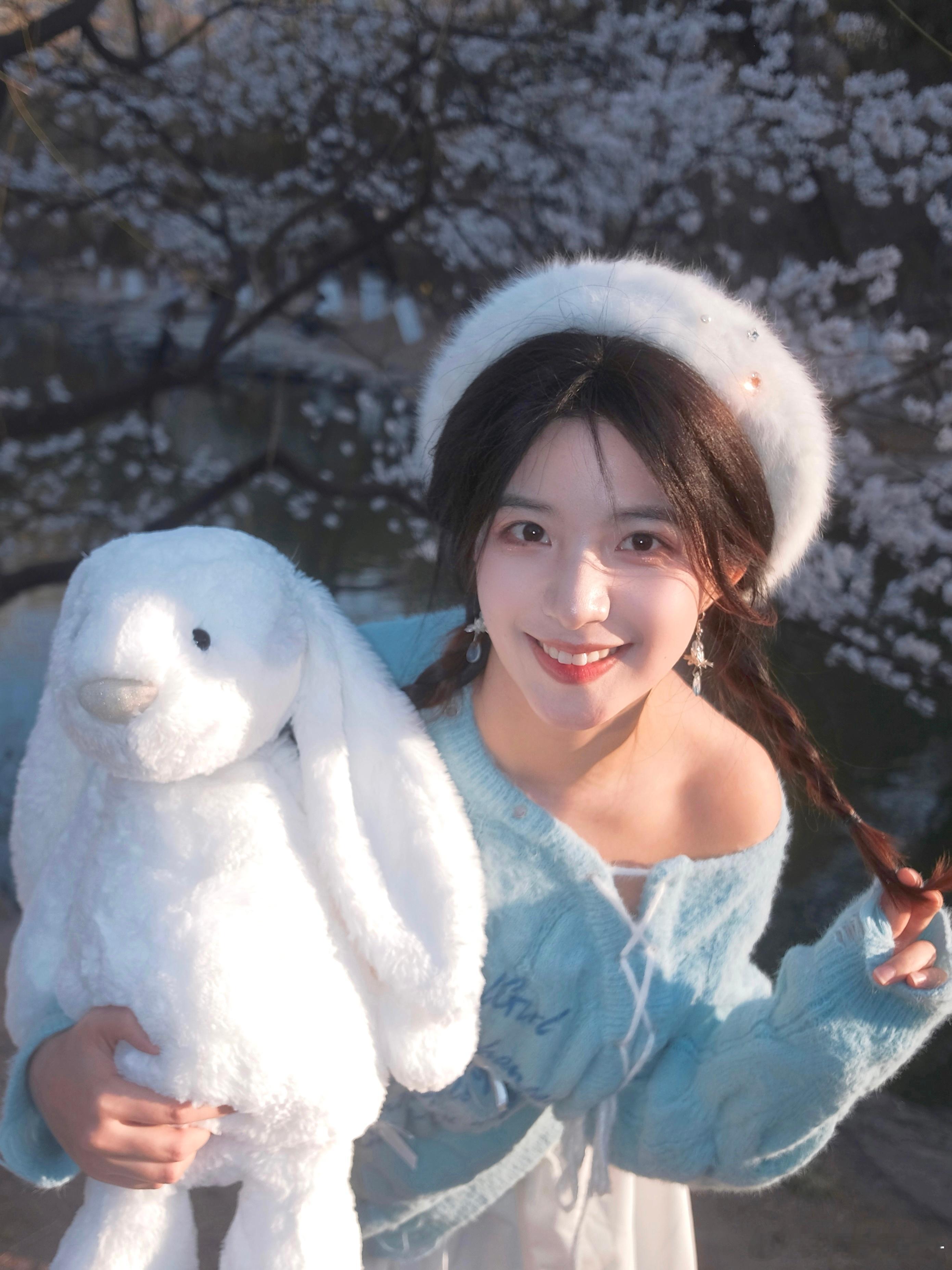 燕园春日🐰  ​​​