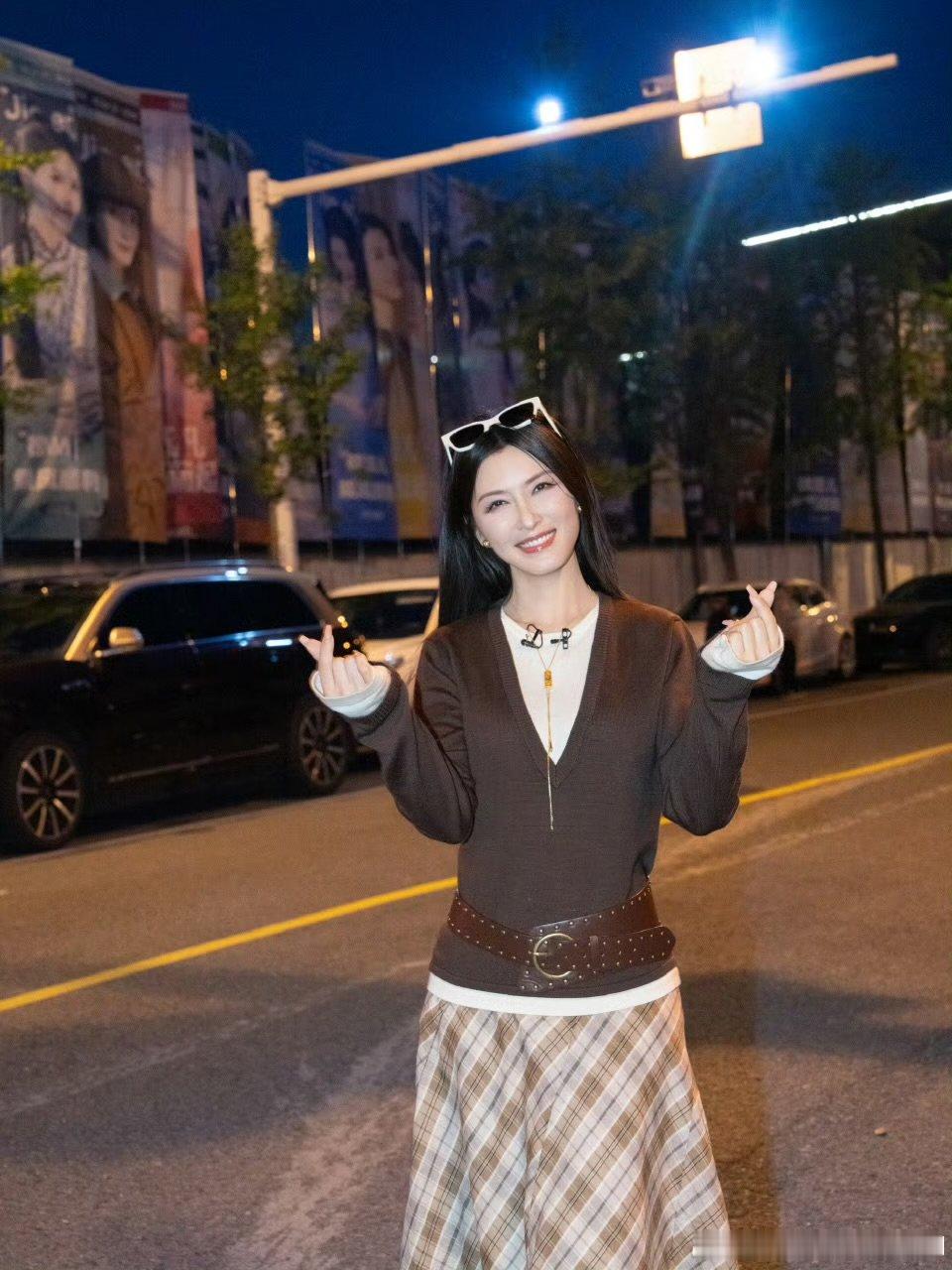 徐洁儿夸王俊凯很仗义被王俊凯的人品圈粉了！仗义又随和，难怪徐洁儿一直念念不忘疯狂