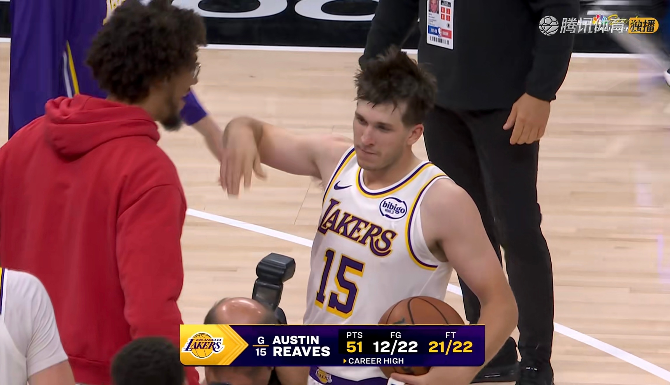 里弗斯砍下了51分10篮板9助攻！太讷了！！！里弗斯51分金秋观赛季新赛季篮不住