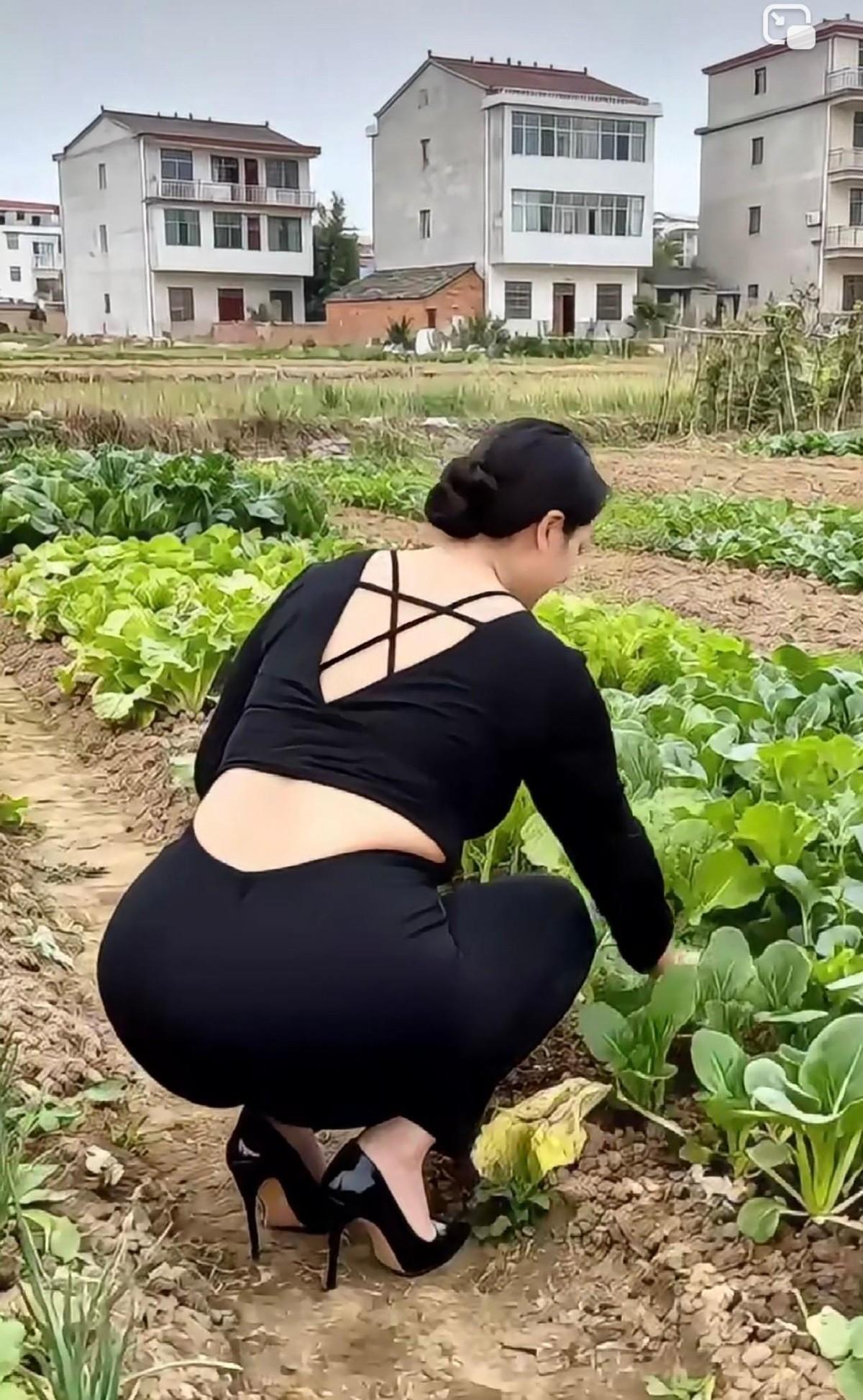 刷到一堆帖子把女人劈成“精致”和“邋遢”两大阵营，看得我直翻白眼。
文案套路一模