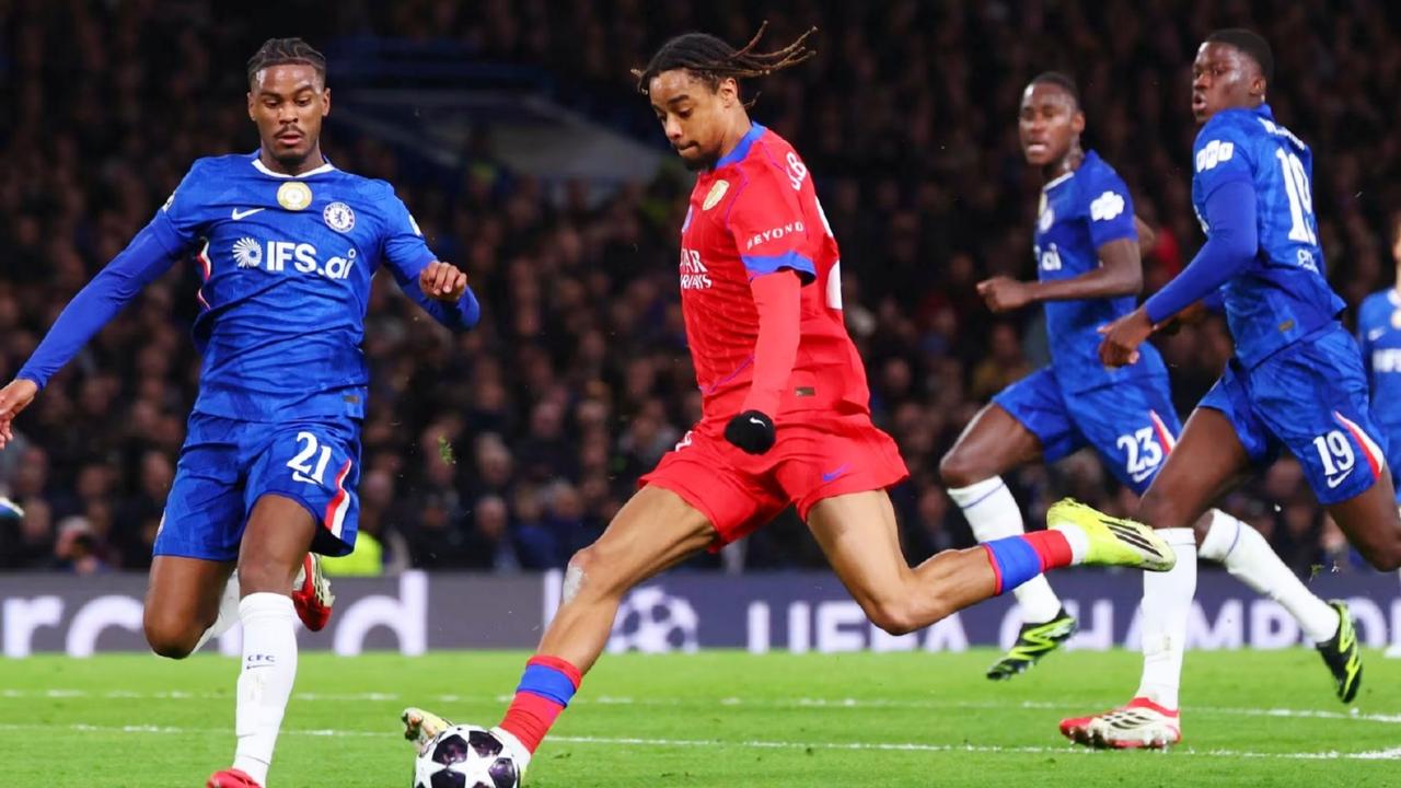 巴黎官方消息，边锋巴尔科拉在与切尔西的比赛中右脚踝严重扭伤，将缺阵数周。
巴尔科