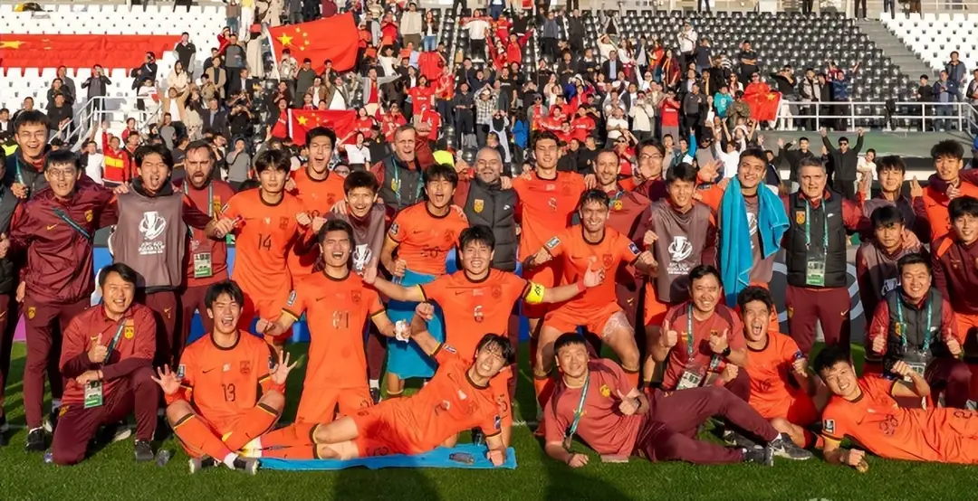 创造历史！U23国足小组赛三战不败零失球，压哨晋级八强！前五届2胜13负从未出线