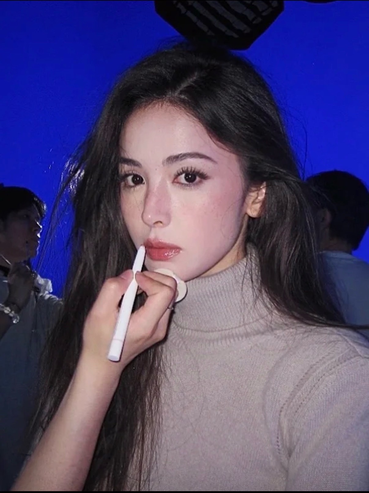 谁懂 好爱扎这种质感的自拍啊娜扎