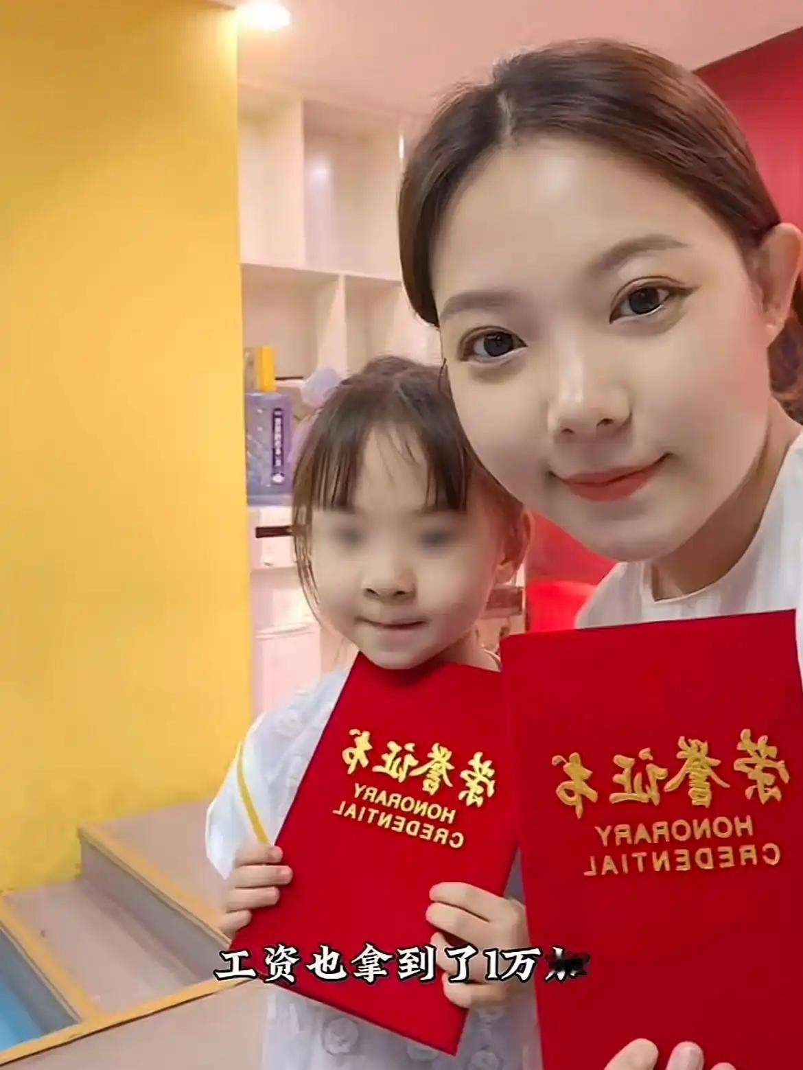 破防了！32岁女老师开会时倒下，虽然留下了两个娃，但是真相却让所有人沉默...