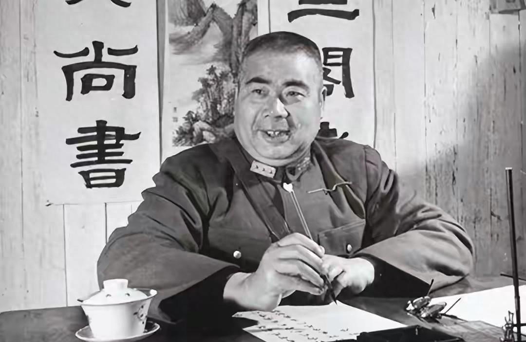 被称为“治军第一”的冯玉祥，为何在中原大战后，手下三十万西北军竟无一幸免全部被迫
