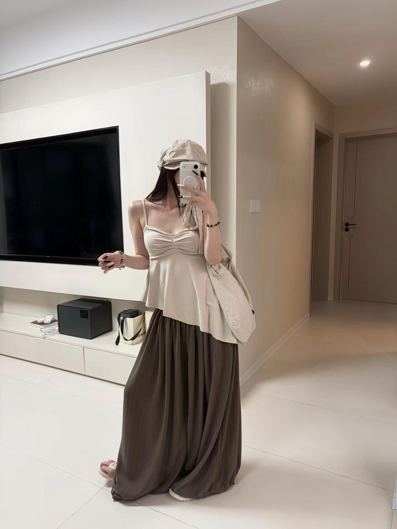 当我出门旅游前 我在家belike.一条裤子多搭真的很省行李箱内存对镜拍穿搭