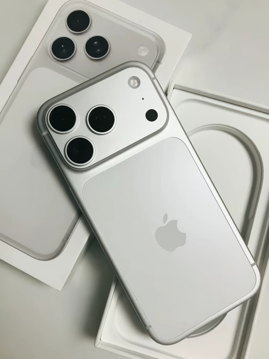 苹果16款设备将停止更新其实，很多人买iPhone就是冲着超长耐用去的！！！一台