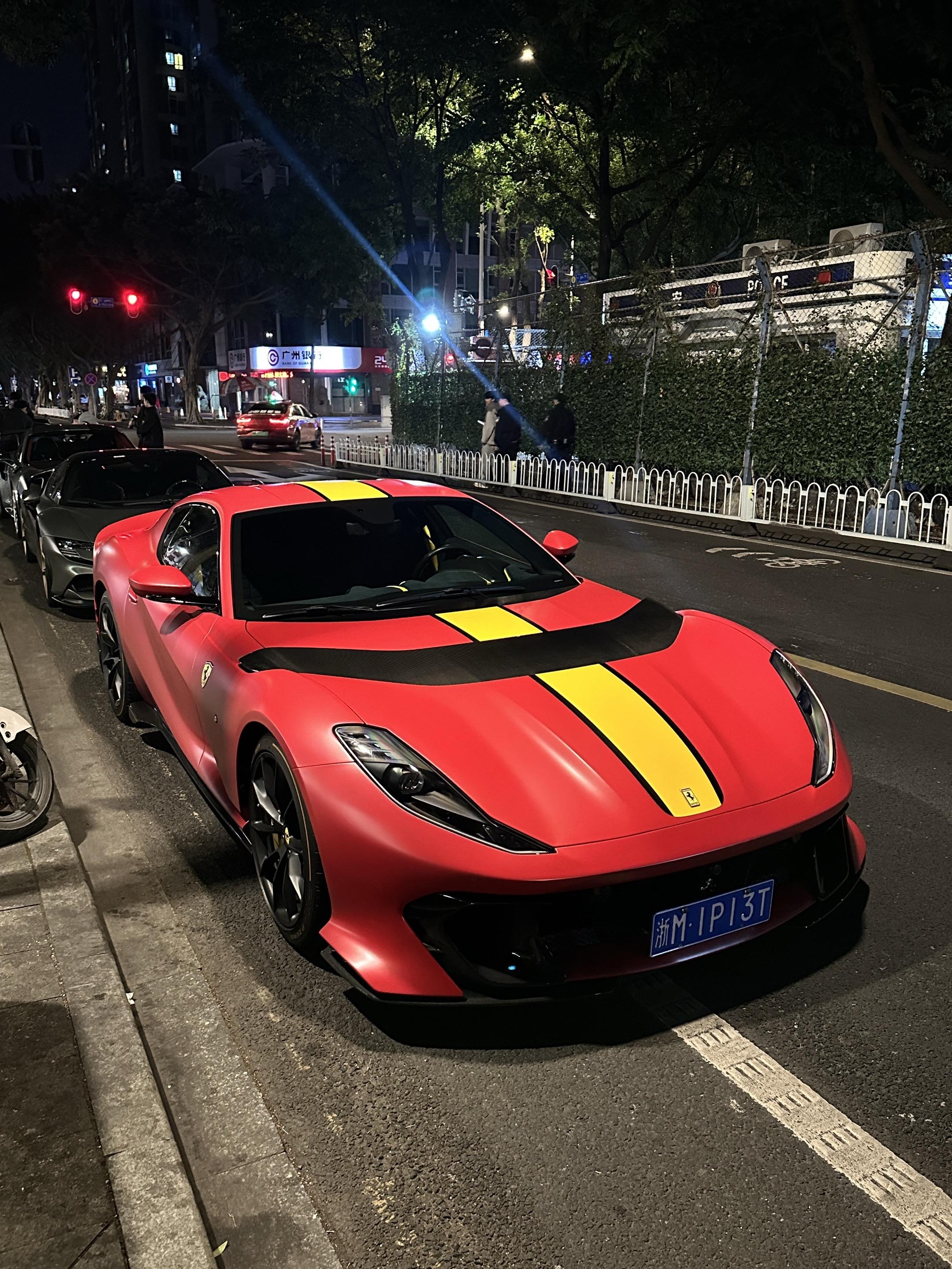 深夜街头的榨菜厂GT