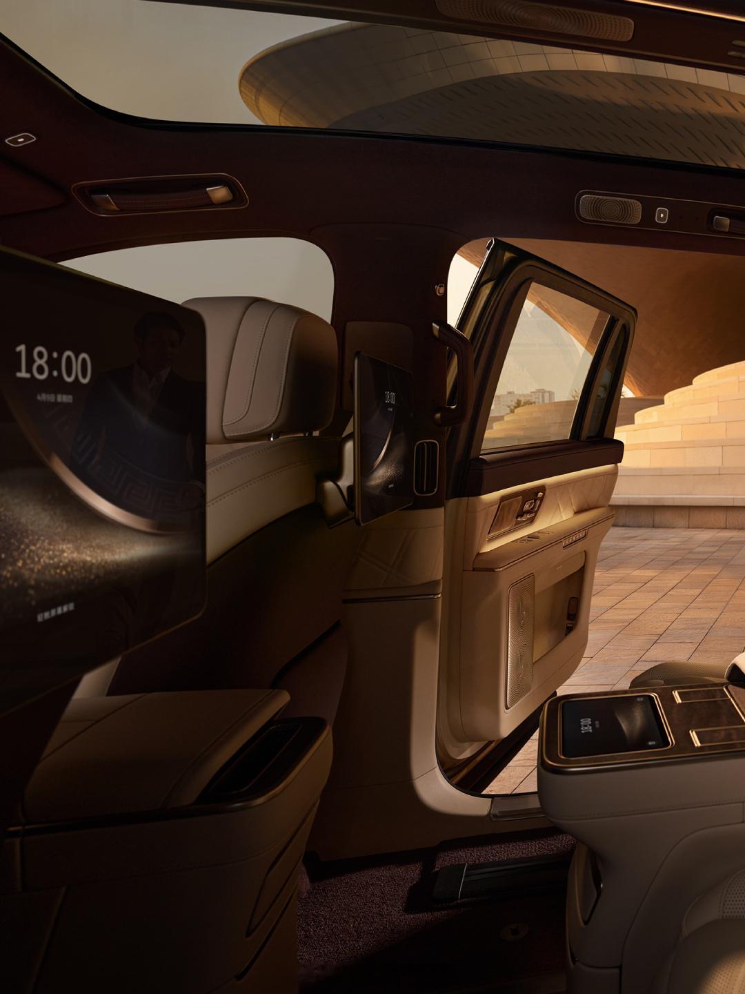 蔚来es9 BAAS预售价做到42万元起真挺香的，不知道我身边1位拿他开了10年