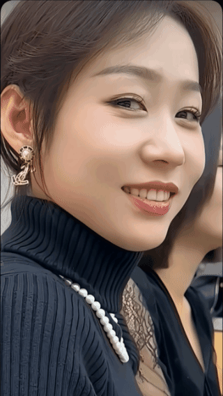 吹头发的动作，
把我都迷糊晕了！